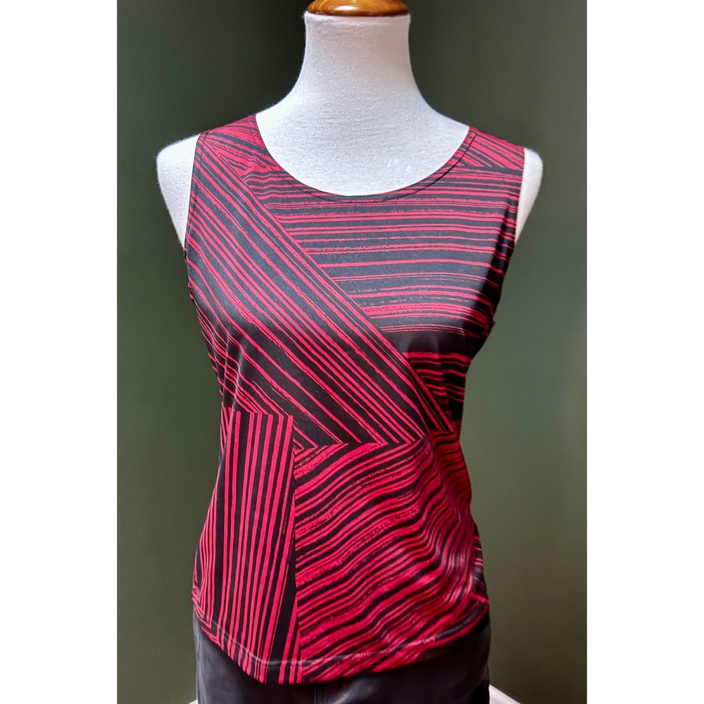 R&K Red and Black‎ Sleeveless Geometric Print Top Women's Size 8